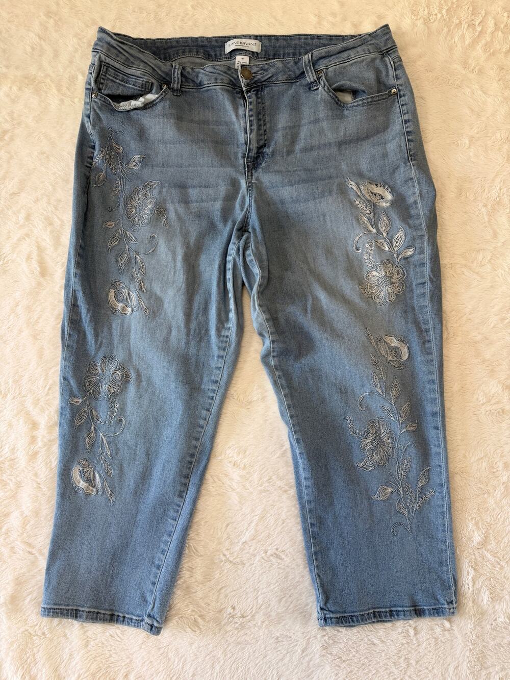 Lane Bryant Embroidered Jeans Womens 18 Light Wash Floral Essential Stretch Crop